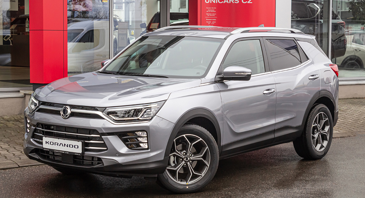 KORANDO 1,5GDI MT 2WD STYLE+ TECH MY25 Stříbrná