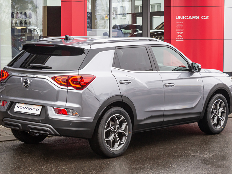 KORANDO 1,5GDI MT 2WD STYLE+ TECH MY25 Stříbrná