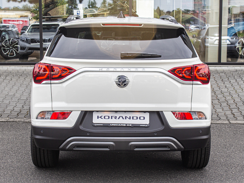 KORANDO 1,5GDI MT 2WD STYLE+ bílá
