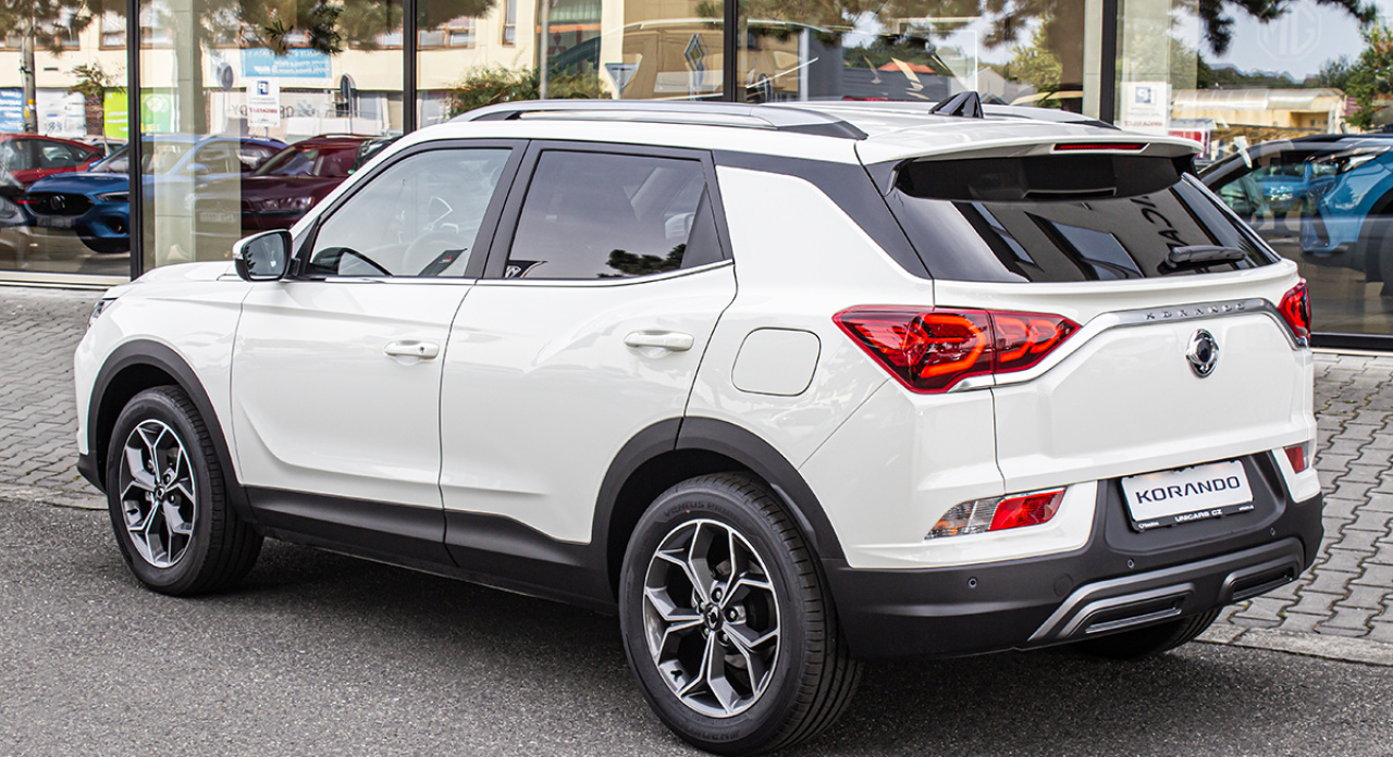 KORANDO 1,5GDI MT 2WD STYLE+ bílá