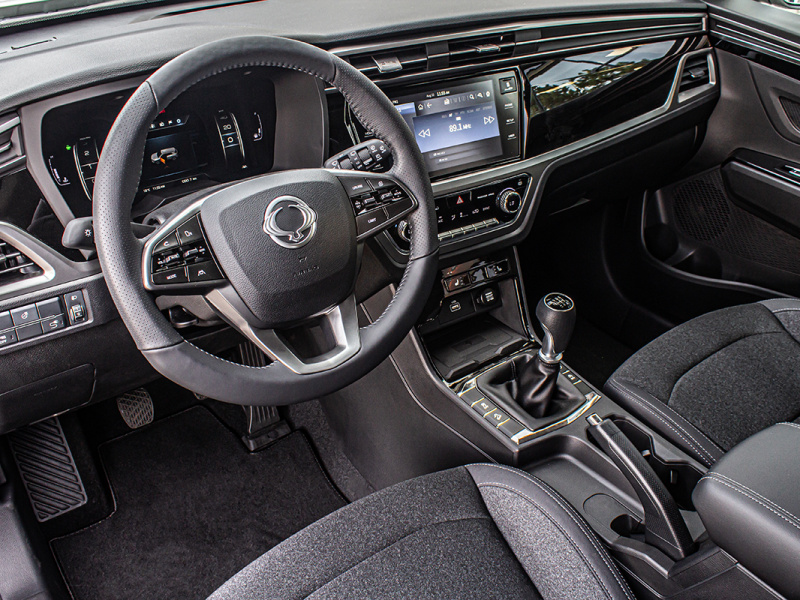 KORANDO 1,5GDI MT 2WD STYLE+ bílá