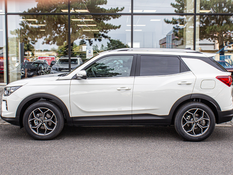 KORANDO 1,5GDI MT 2WD STYLE+ bílá