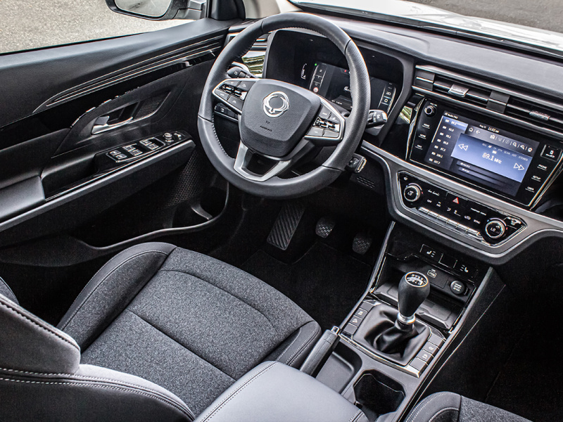 KORANDO 1,5GDI MT 2WD STYLE+ bílá