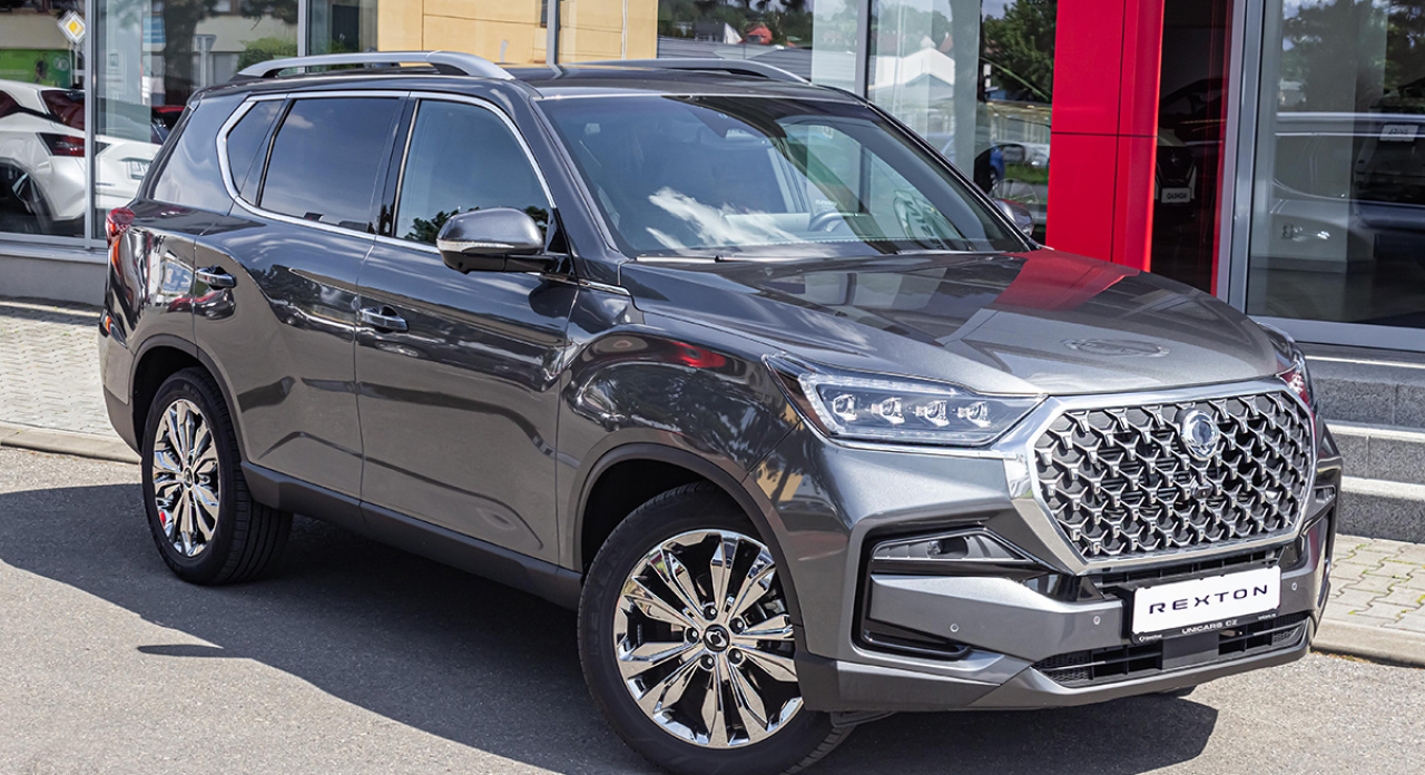 REXTON 2,2e-XDI 4WD Shift-by-wire MY24 PREMIUM šedá