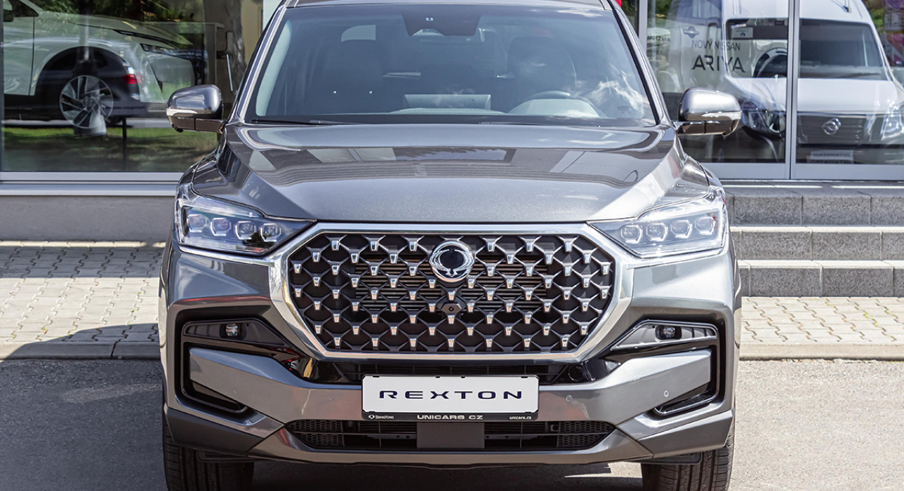 REXTON 2,2e-XDI 4WD Shift-by-wire MY24 PREMIUM šedá