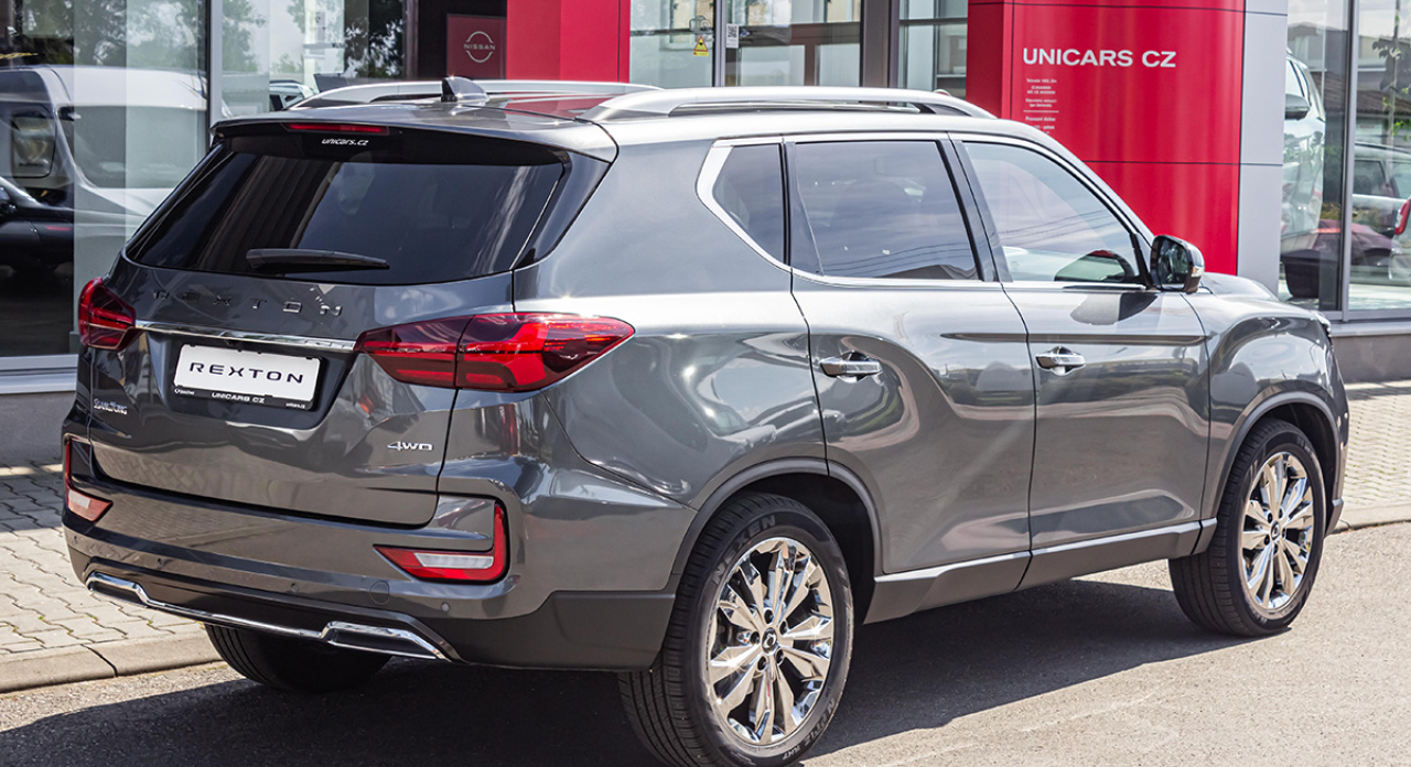 REXTON 2,2e-XDI 4WD Shift-by-wire MY24 PREMIUM šedá