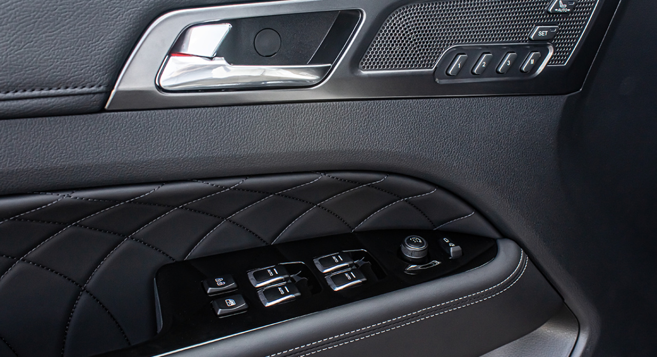 REXTON 2,2e-XDI 4WD Shift-by-wire MY24 PREMIUM šedá