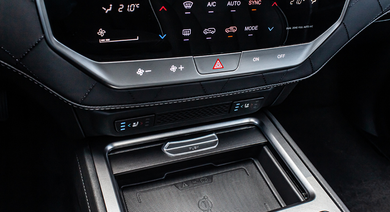 REXTON 2,2e-XDI 4WD Shift-by-wire MY24 PREMIUM šedá