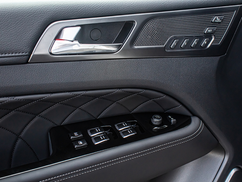 REXTON 2,2e-XDI 4WD Shift-by-wire MY24 PREMIUM šedá