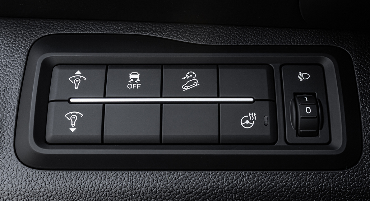 TIVOLI X170 1,5GDI AT 2WD STYLE, aut klima Bílá