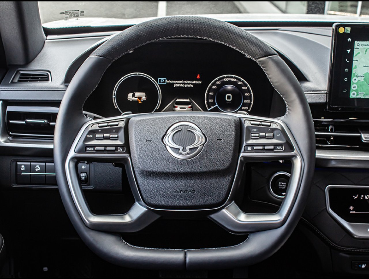 REXTON 2,2e-XDI 4WD Shift-by-wire MY24 Black Editi bílá