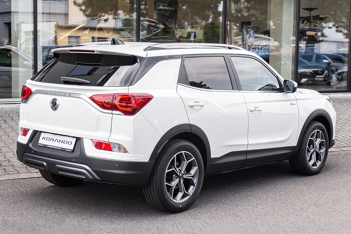 KORANDO 1,5GDI MT 2WD STYLE+ TECH MY25 Bílá