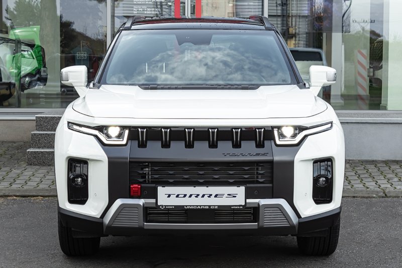 TORRES 1,5GDI 2WD AT STYLE MY25 bílá/ černá střecha