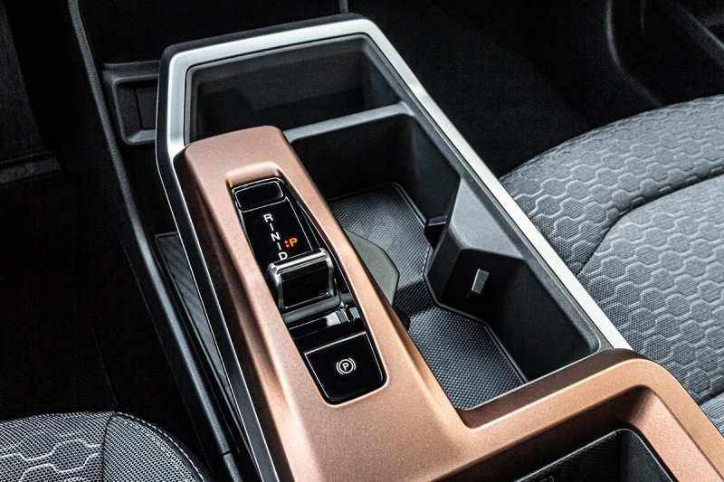 KGM Torres 1,5 GDI 2WD AT  Style