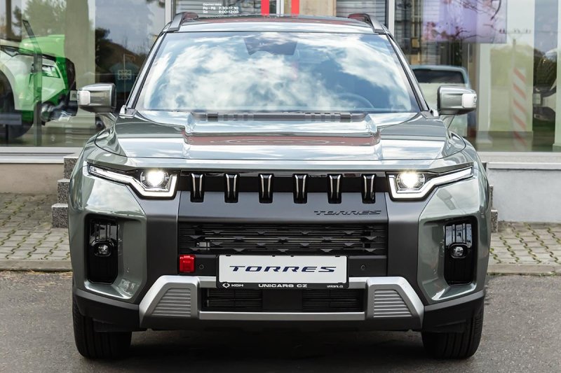 KGM Torres 1,5 HEV J140 MY25 STYLE