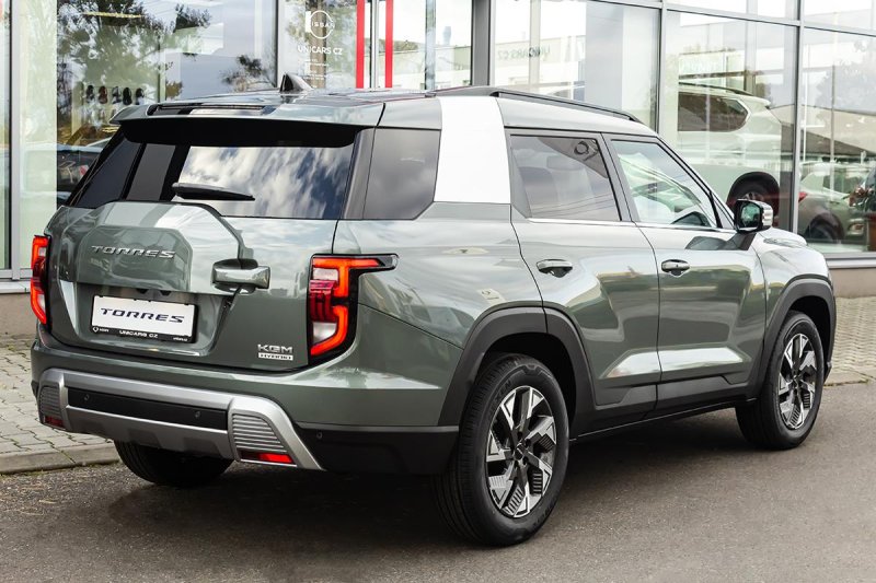 KGM Torres 1,5 HEV J140 MY25 STYLE