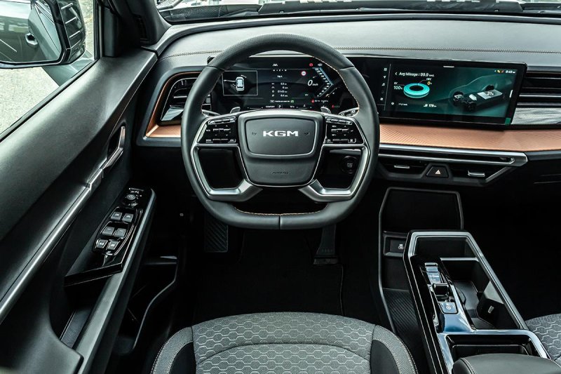 KGM Torres 1,5 HEV J140 MY25 STYLE