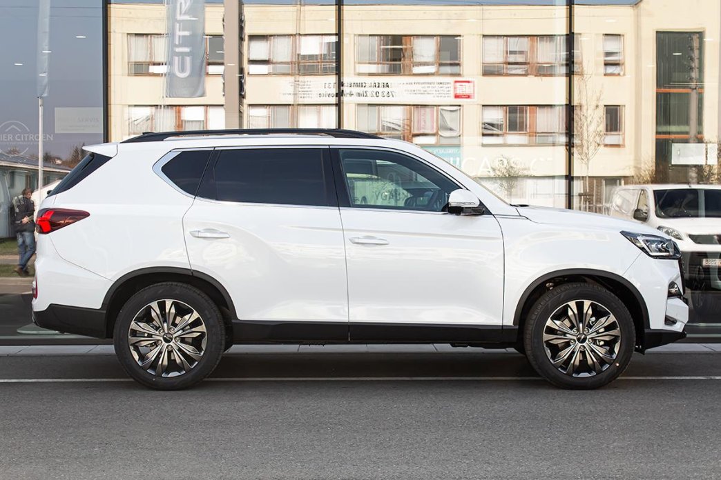 KGM Rexton 2,2 e-XDI PREMIUM+ BLACK paket