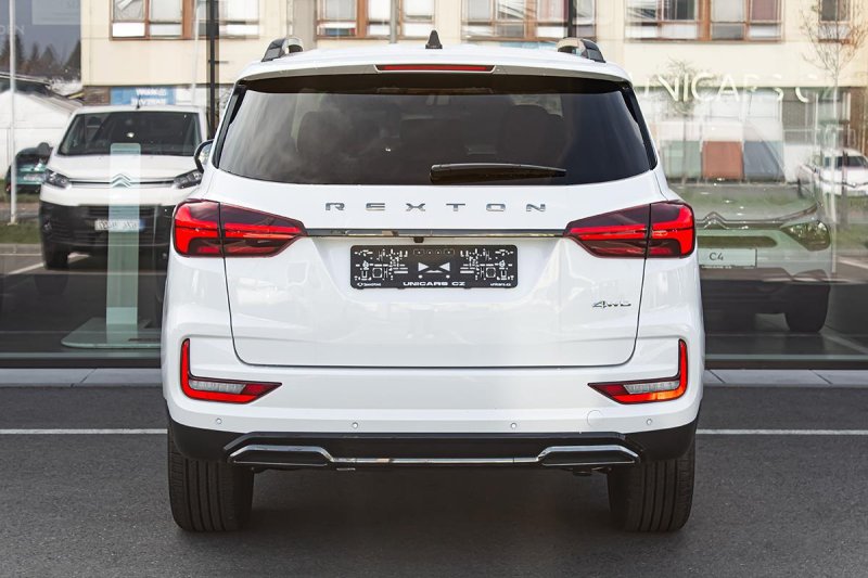 KGM Rexton 2,2 e-XDI PREMIUM+ BLACK paket