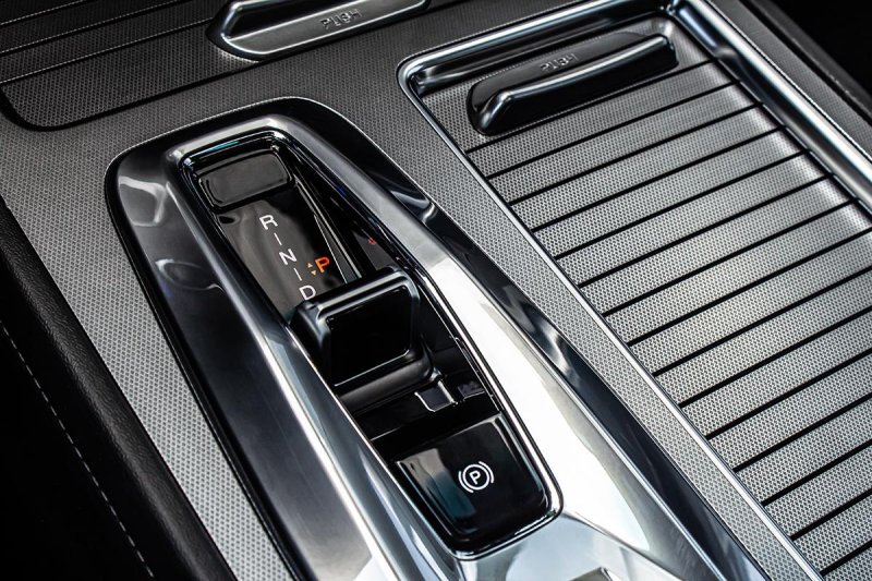 KGM Rexton 2,2 e-XDI PREMIUM+ BLACK paket